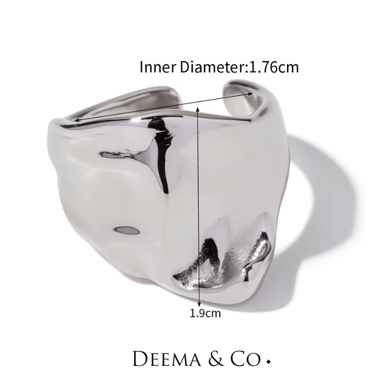 Hedda Silver Specs Tappered Crushed Adjustable Ring